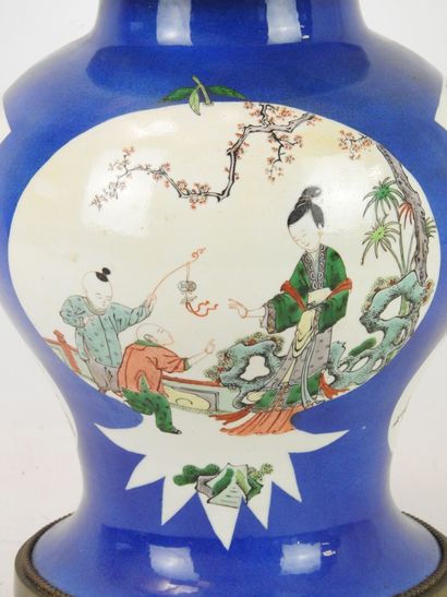 null CHINA: Porcelain covered pot decorated with a scene of women and two children...