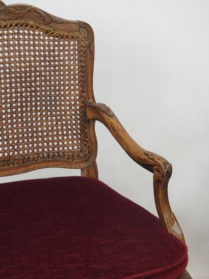 null Pair of beechwood armchairs, molded and carved with rocaille and acanthus leaves,...