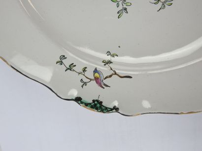 null MARSEILLES : Earthenware plate with scalloped edge with polychrome decoration...