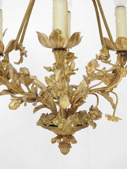 null LARGE LUSTRE in chased and gilded bronze with six arms of light decorated with...