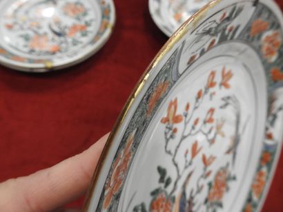 null CHINA: Two pairs of porcelain plates decorated with polychrome enamels of the...