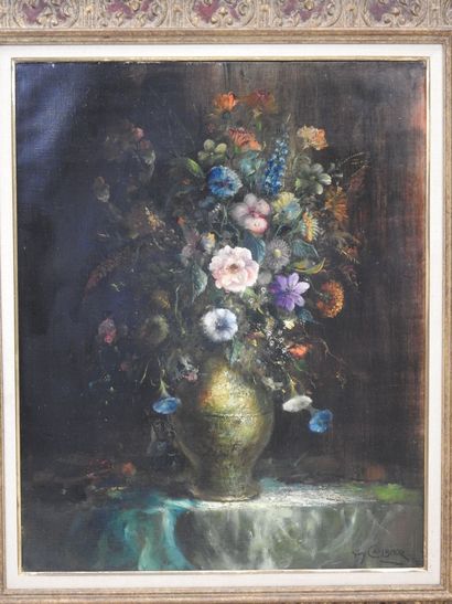 null Guy CAMBIER (1923-2008) : Nature morte au bouquet de fleurs. Huile sur toile...
