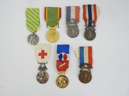 DECORATIONS. FRANCE. Médailles d'honneur...