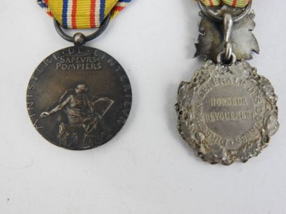 null DECORATIONS. FRANCE. Various medals, customs, railroad, firemen (X2), with ribbons....