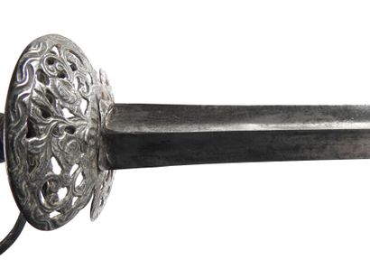 null FRANCE. Sword "à la mousquetaire" with steel frame, single-edged hilt, silver...