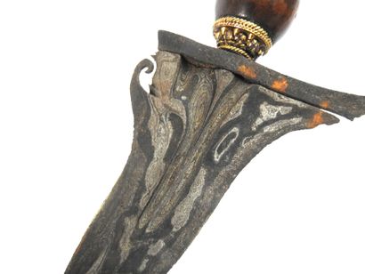 null ASIAN WEAPONS. INDONESIA. Malay kris with finely carved wooden handle with gilded...