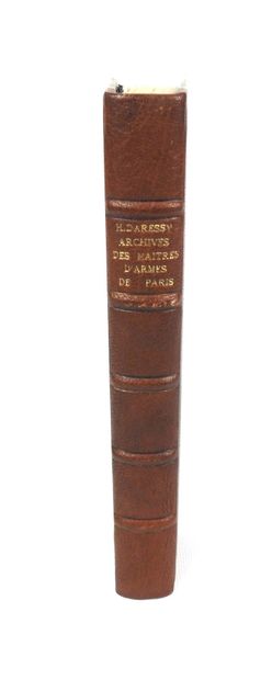 null DARESSY (Henry). "Archives des maîtres d'armes de Paris". Paris, Quantin, 1888....