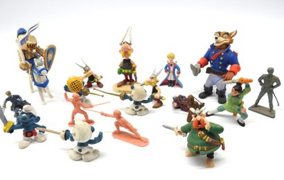 FIGURINES. Lot of 17 various plastic figurines...