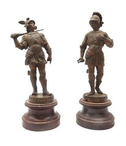 null STATUETTE. Anonyme, "Chevaliers en armure", paire de régules patinés bronze...
