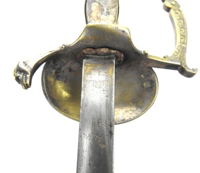 null FRANCE. Officer's sword with gilt brass mounting, spindle without mother-of-pearl...