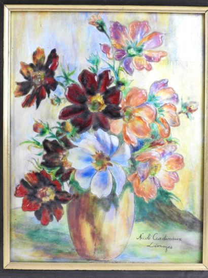 null Nicole CARDINAUX - Limoges : Still life with a bunch of flowers. Enamel on copper...