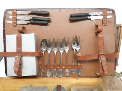 null PICNIC BOX in stained white wood of rectangular shape including cutlery, cups,...