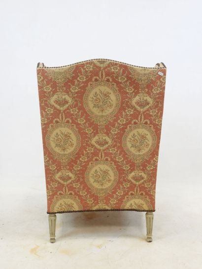 null Shepherd's chair with ears in the Louis XVI style, pink background fabric trim....
