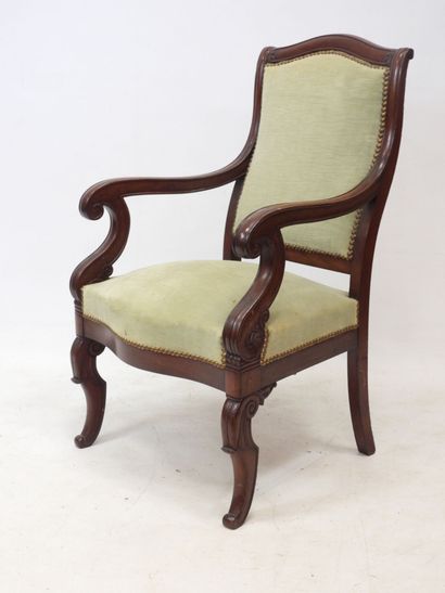 null Mahogany armchair with an agitated back, the front legs hocks, the back legs...