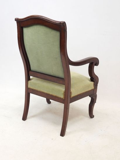 null Mahogany armchair with an agitated back, the front legs hocks, the back legs...