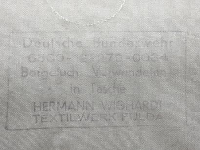 null MILITARIA - MUSETTE de secours de l'armée allemande, post 1945 avec inscription...