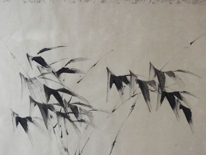 null Ecole CHINOISE du XXème siècle: Chatons et bambous. Encre sur papier. Signé...