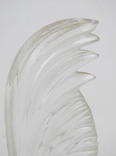 null LALIQUE France : Coq en cristal moulé pressé. H.: 20.5 cm. Signé au revers