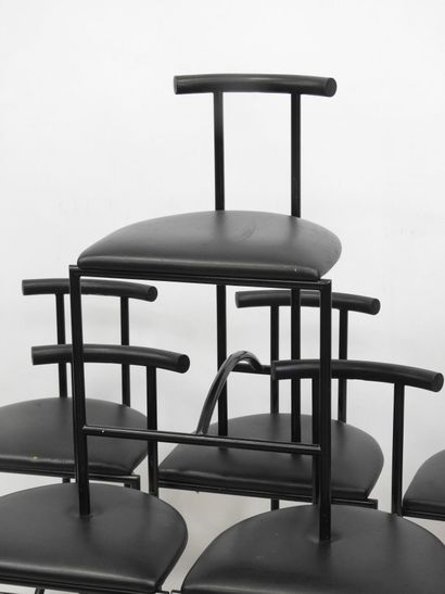 null Rodney KINSMAN (né en 1943) : Suite de six chaises à structure en métal laqué...