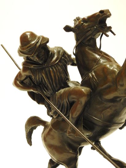 null Antoine-Louis BARYE d'après

Cavalier arabe au lion.

Epreuve en bronze moderne...