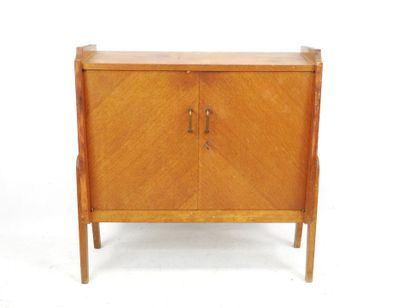 null Wooden veneer DOOR CABINET. 1950's. H: 90 - W: 85 - D: 30 cm (wear, missing...