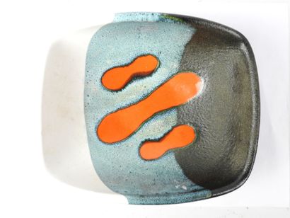 null ELCHINGER: Ceramic bowl in blue, black and orange. Signed. 26 x 21 cm