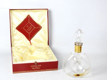 null BACCARAT. Flacon à Grand Champagne Cognac Louis XIII de Rémy Martin dans son...