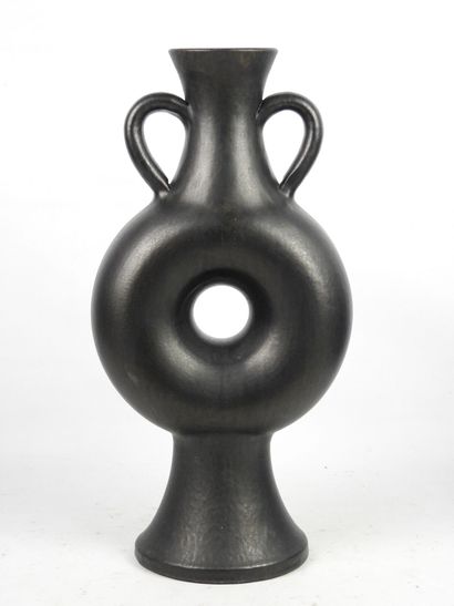 Robert PICAULT (1919-2000): Vase annulaire...