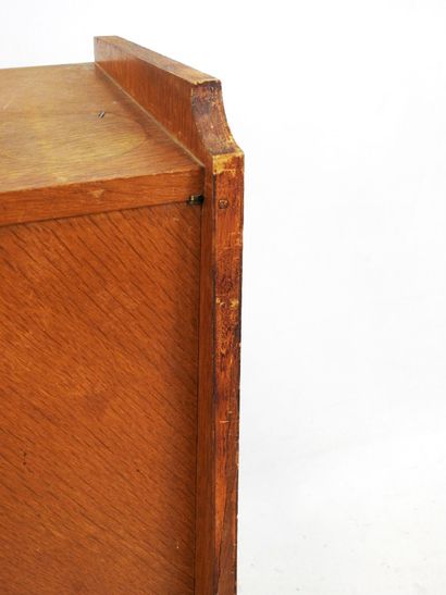 null Wooden veneer DOOR CABINET. 1950's. H: 90 - W: 85 - D: 30 cm (wear, missing...