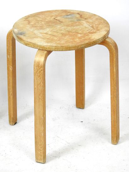 null Alvar AALTO (1898 -1976) (in the style of) : Two stools in birch multi-ply wood...