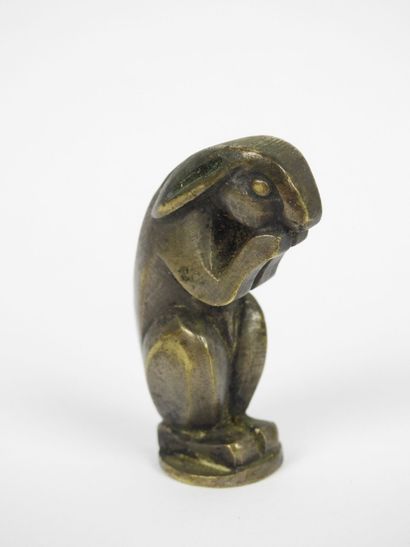 null André BIZETTE-LINDET (1906-1998): le lapin. Epreuve en bronze à patine brune....