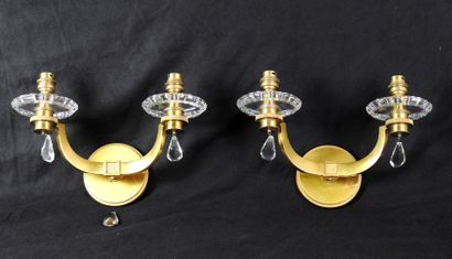 null Jules LELEU (1883 - 1961) & BACCARAT

Paire d'appliques en bronze doré à deux...