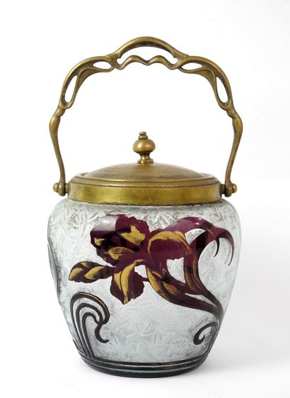 null BACCARAT : Biscuit bucket in frosted glass with acid-etched decoration of mauve...