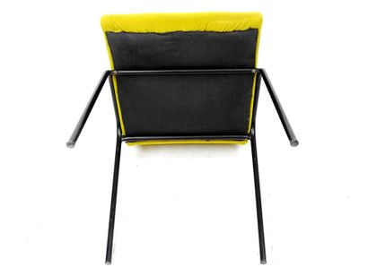 null Pierre GUARICHE (1926-1995) : Robin. Chair with black tubular structure, seat...