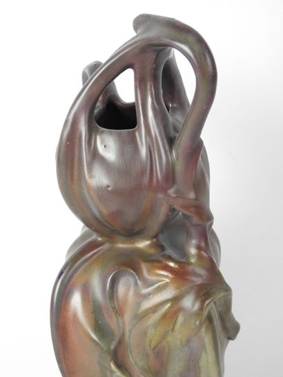 null 
Ernest BUSSIERE (1863-1913) - Keller et Guérin à Lunéville : Vase naturaliste...