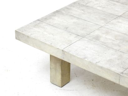 null Olivier DE SCHRIJVER (né en 1958) : Exceptionnelle table basse carrée en galuchat,...