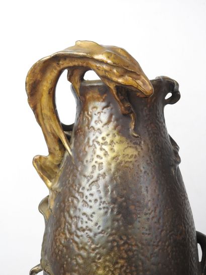 null Attribué à Eduard STELLMACHER (1868 - 1945) pour Amphora 

Rare paire de rares...
