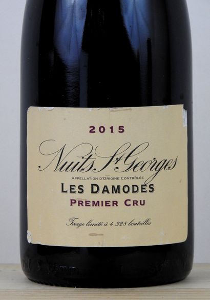null 1 bouteille
Domaine de la Vougeraie - Nuits St. Georges - Les Damodes - 2015.
Usures...