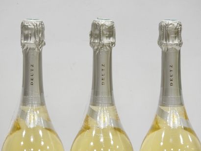 null 3 bottles Champagne Brut Blanc Amour de Deutz. 2010.