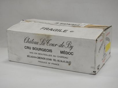 null 12 bottles Château La Tour de By Médoc 1998. In cardboard box
