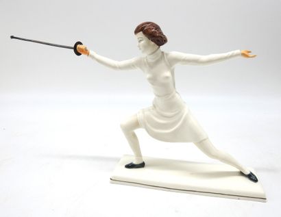 null SCULPTURE. "The fencer", porcelain figurine, H: 22 cm. About 1920-1930. ABE...