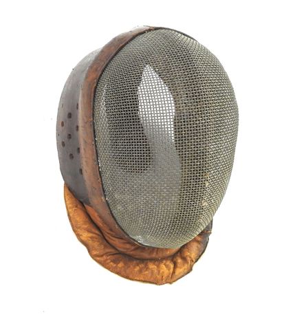 null SABER FENCING. Set consisting of a Dutch-made mesh mask with small mesh and...