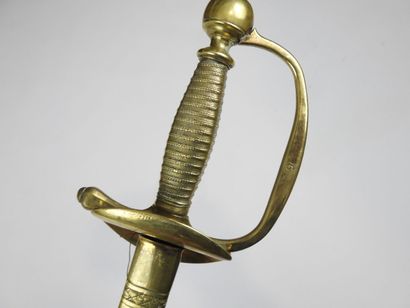 null FRANCE. Epée d'uniforme à ciselure modèle 1816 d'officier subalterne de la garde...