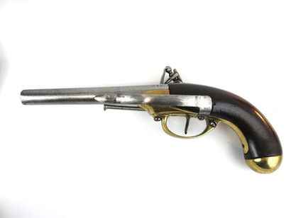 null FRANCE. Pistolet de cavalerie à coffre modèle 1777 à silex, monture en noyer...