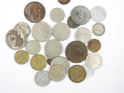 null MONDE
Lot de monnaies Suisse, Espagne, Belgique, Danemark, Grande-Bretagne et...