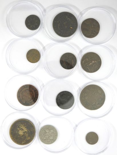 null Environ 100 monnaies du monde en cuivre, bronze principalement.
Pays principaux...