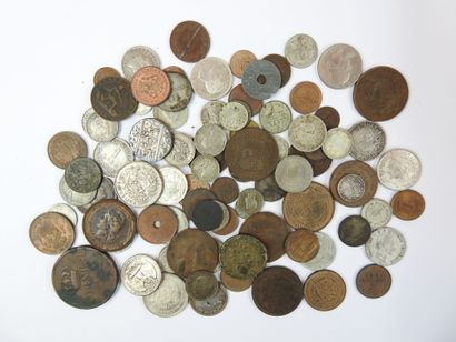 null FRANCE et ETRANGER
Lot de monnaies divers dont Wiiliam III de Prusse, 1823,...