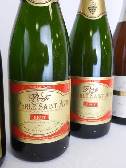 null 6 bouteilles 5 x vin mousseux Pere Saint Avit Brut et 1 x La Rosée méthode traditionnelle...