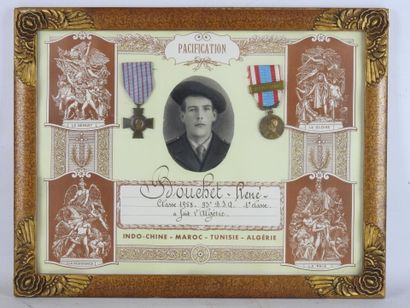 null DECORATIONS. FRANCE. Frame containing the photo, the veteran's cross and the...