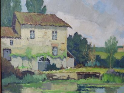 null Georges ROBIN (1903- 2003) : Moulin de Saint Macoux. Huile sur toile. Signé...
